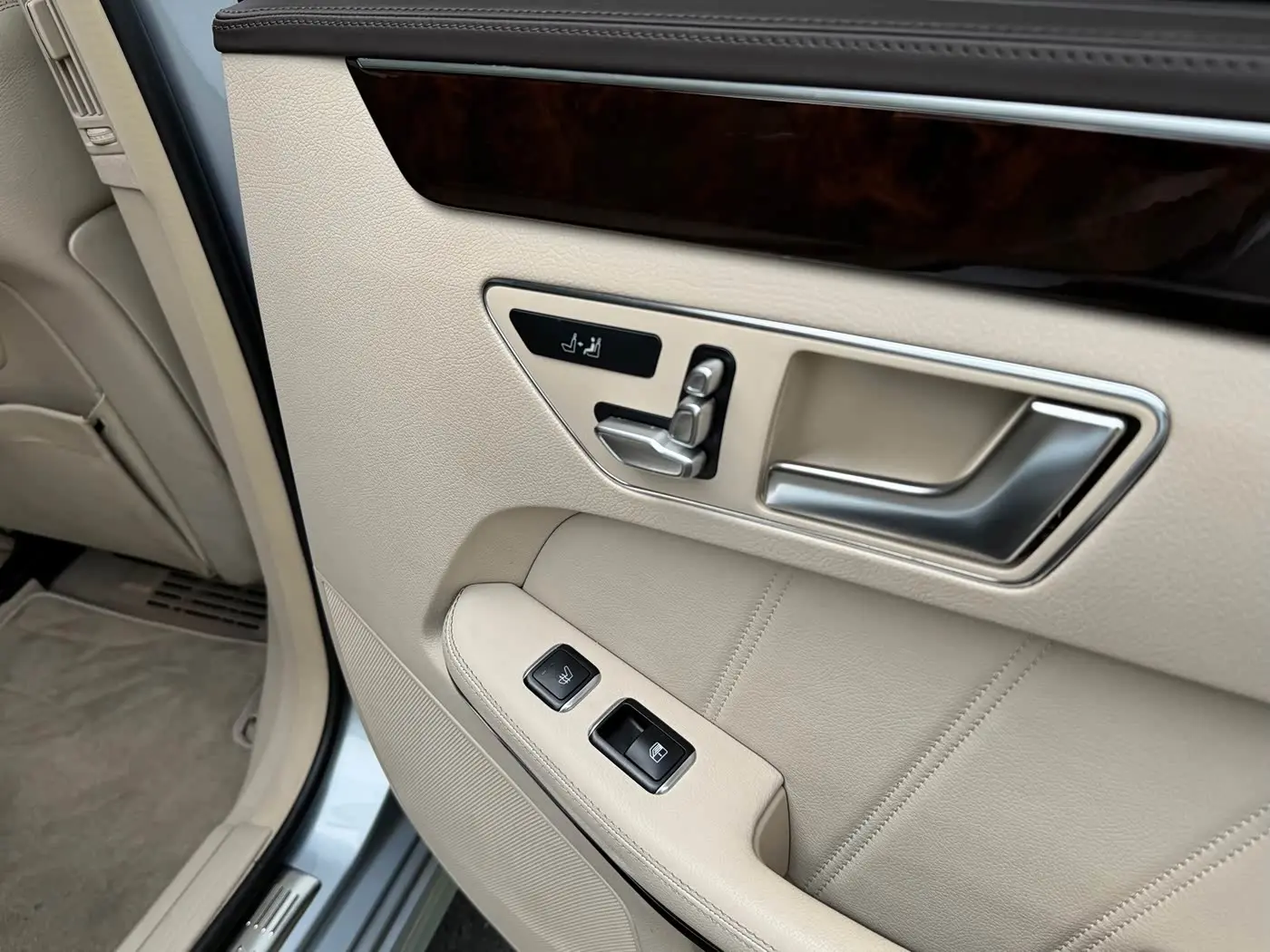 Mercedes-Benz E-Class 2014 — Фото 10/14