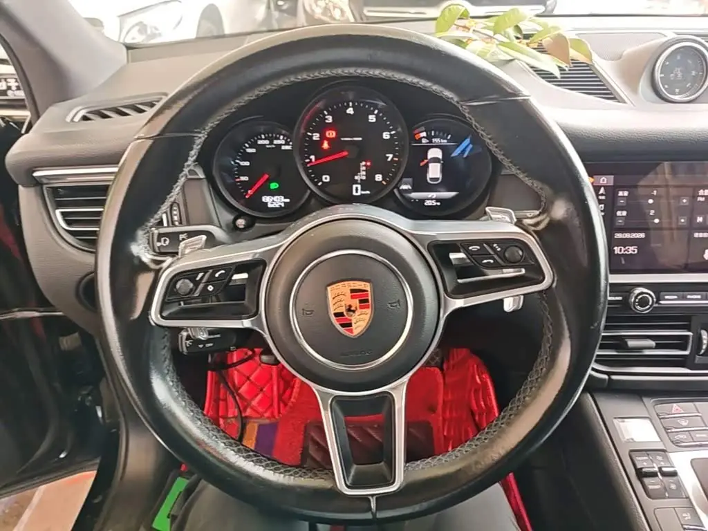 Porsche Macan 2019 — Photo 11/20
