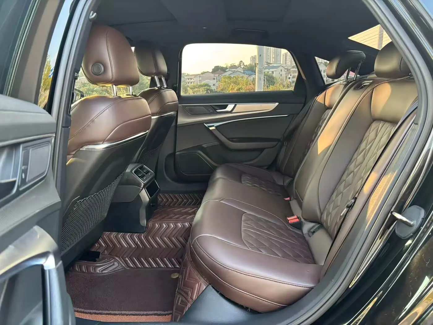 Audi A6L 2021 — ფოტო 5/12