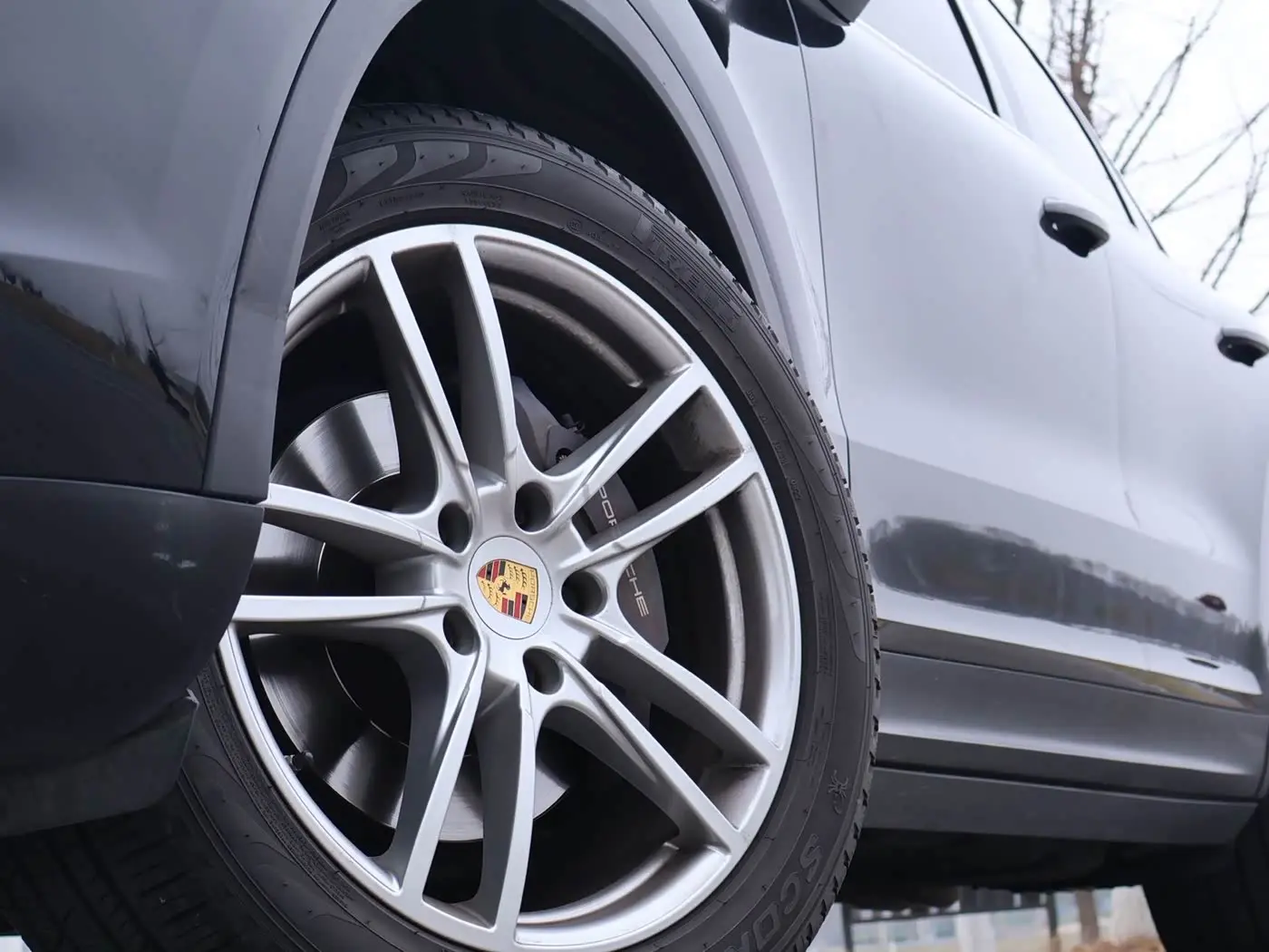 Porsche Cayenne 2019 — Photo 4/18