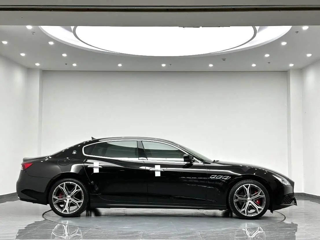Maserati Quattroporte 2017 — Фото 4/20