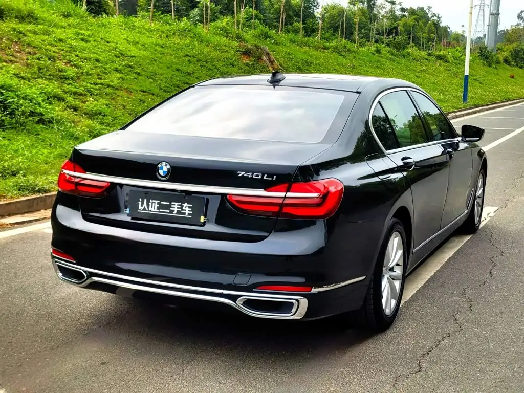 BMW 7 Series 2017 — Фото 7/20