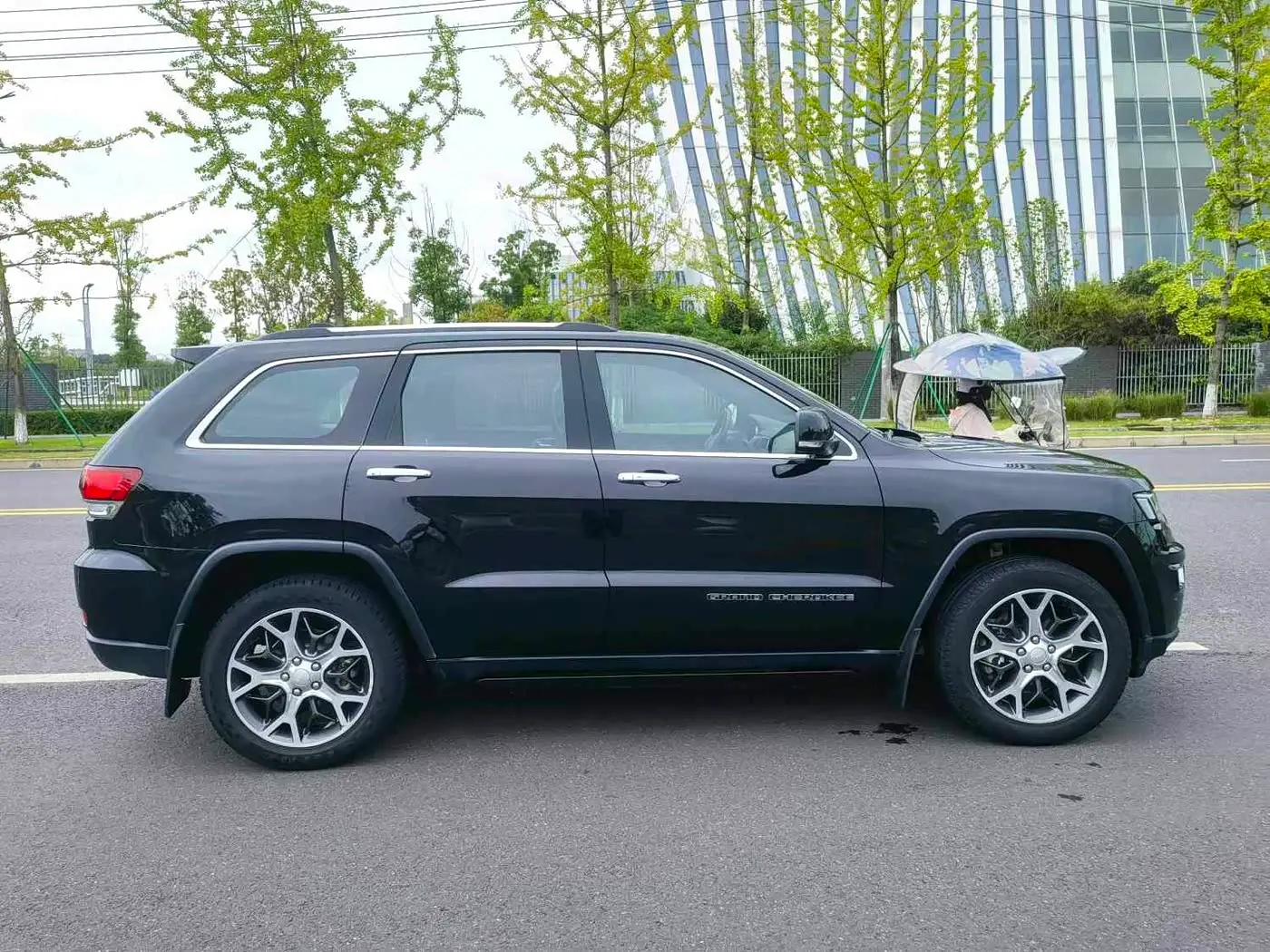 Jeep Grand Cherokee 2020 — Фото 6/11