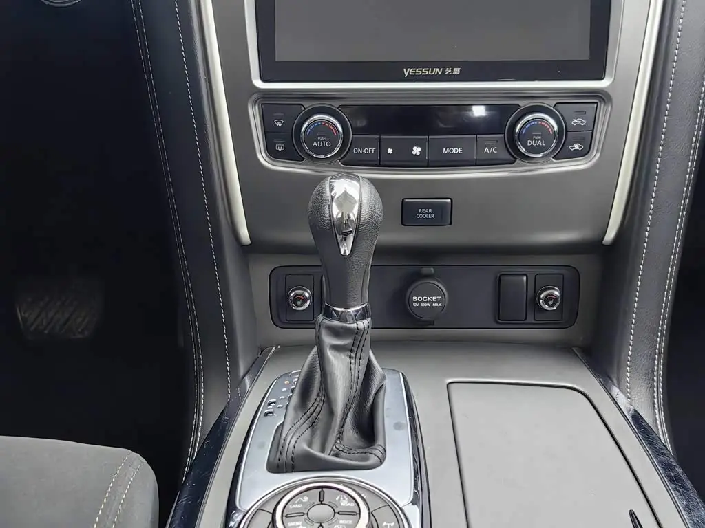 Nissan Patrol 2019 — Фото 13/20