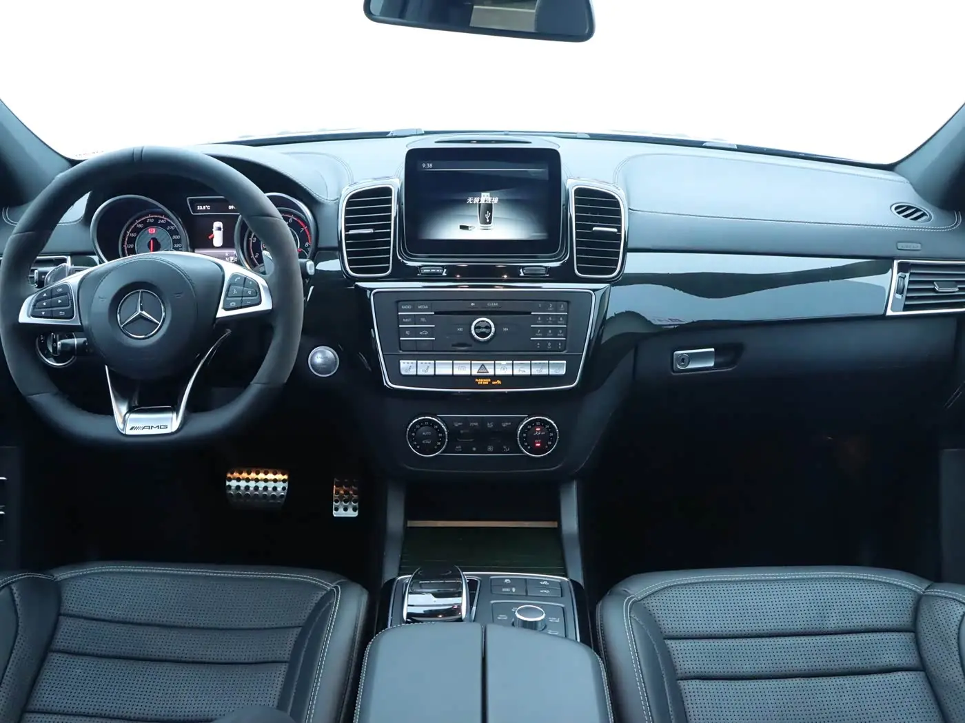 Mercedes-Benz GLS AMG 2018 — Фото 17/20