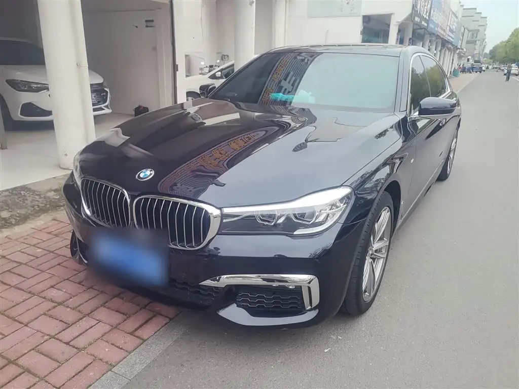 BMW 7 Series 2018 — Photo 1/20