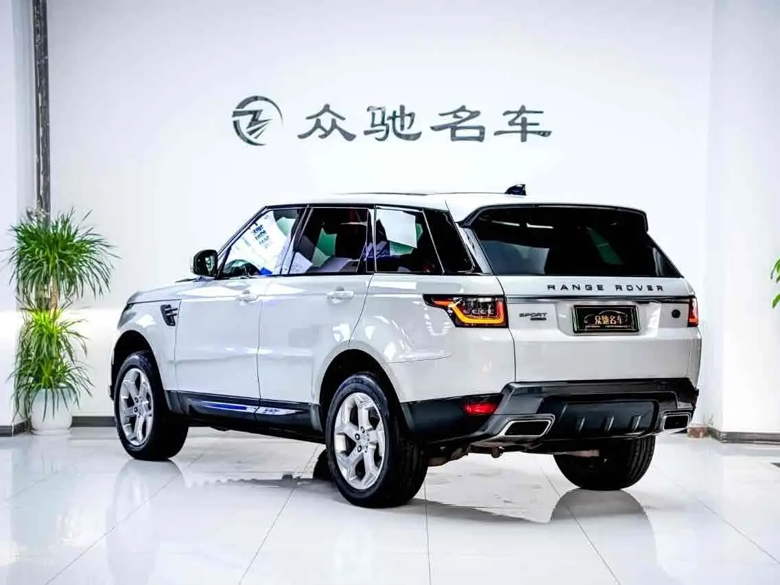 Land Rover Range Rover Sport PHEV 2019 — Фото 11/12