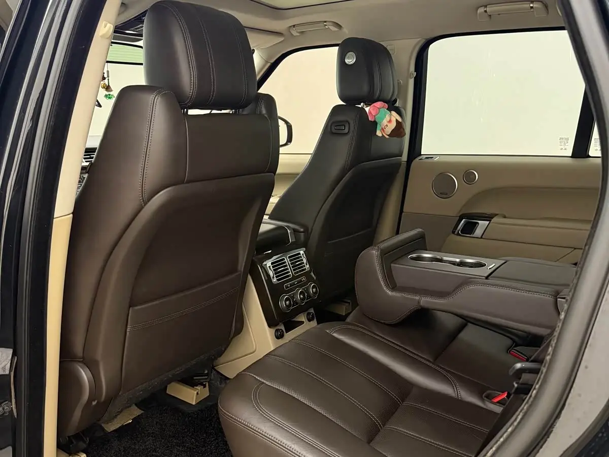 Land Rover Range Rover 2015 — Photo 19/20