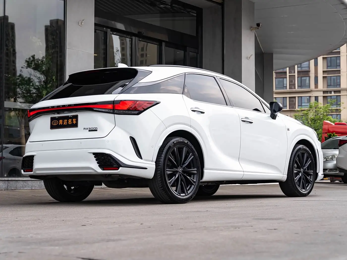 Lexus RX 2023 — Photo 3/20