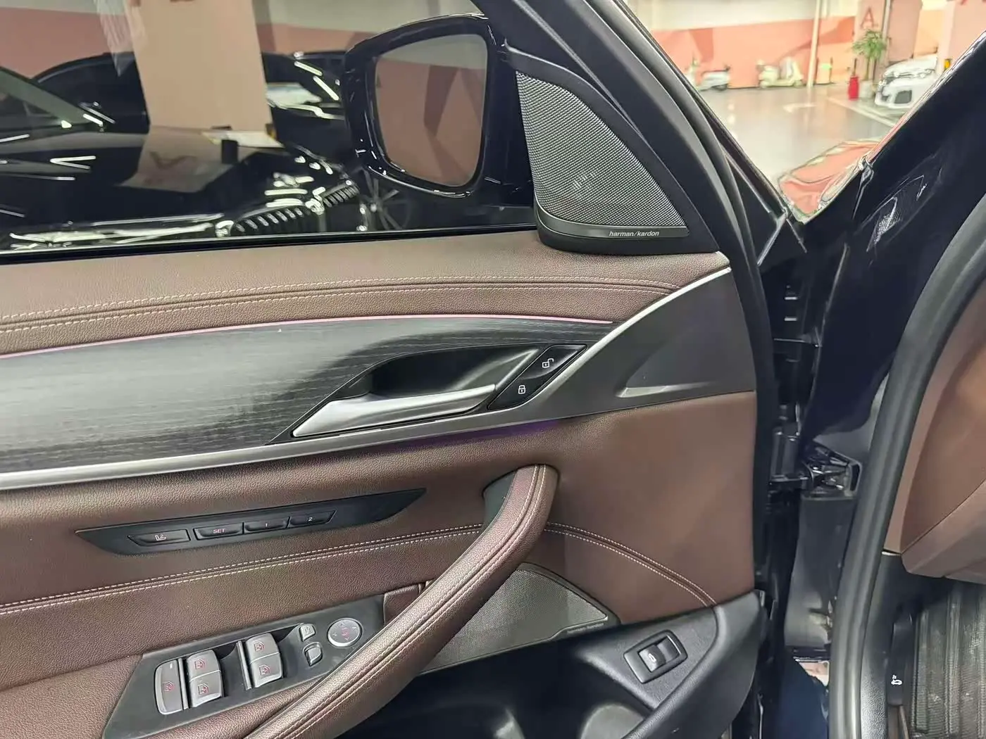 BMW 5 Series 2022 — Photo 6/10