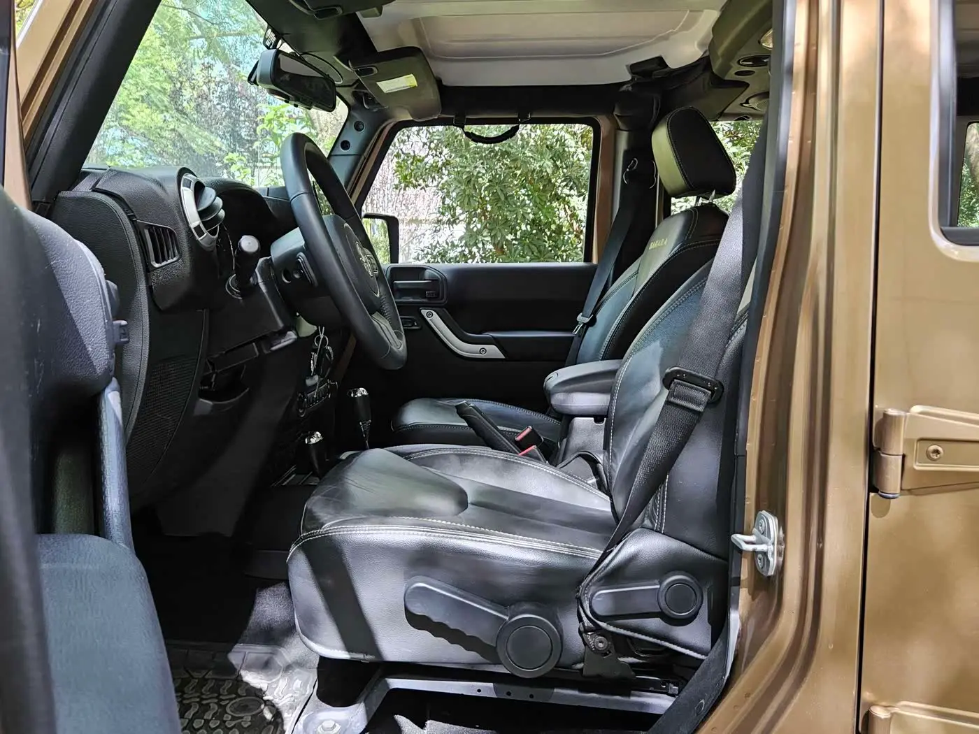 Jeep Wrangler 2015 — Photo 16/20
