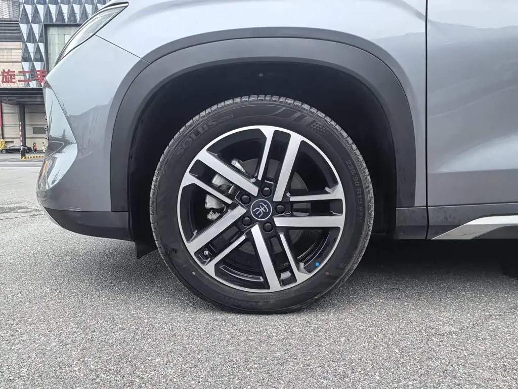 BYD Song L DM-i 2024 — Photo 19/20