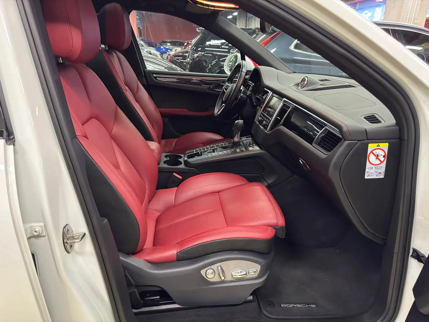 Porsche Macan 2016 — Photo 15/20