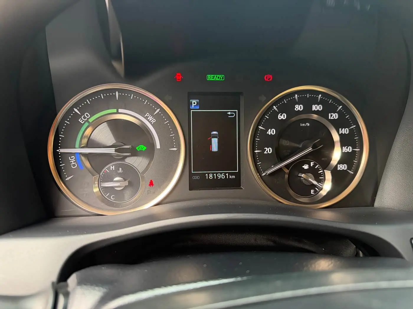 Toyota Alphard 2020 — Photo 15/19