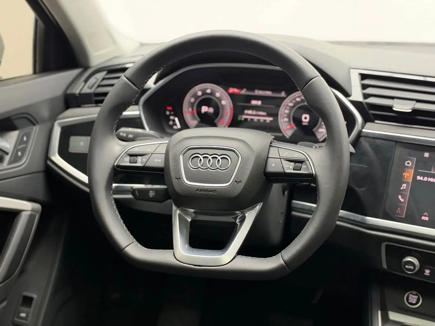 Audi Q3 2022 — Фото 10/16