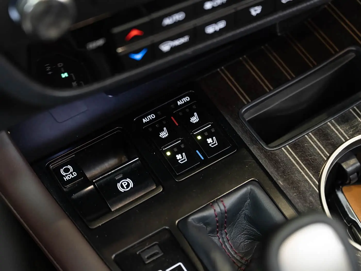 Lexus RX 2019 — Photo 20/20
