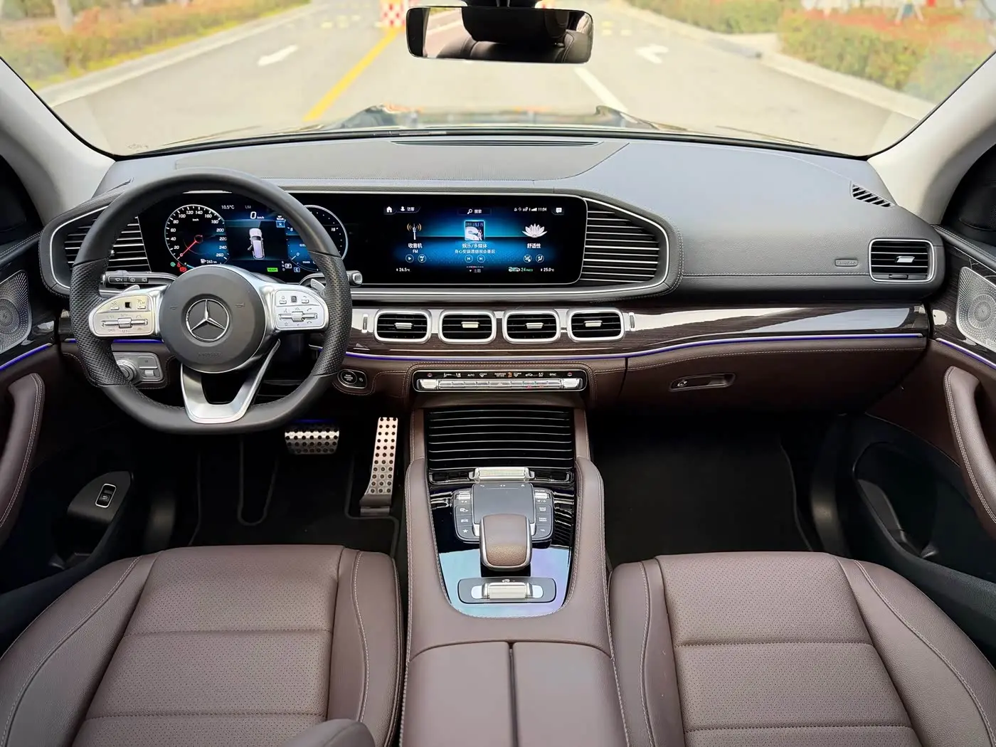 Mercedes-Benz GLS 2023 — Фото 9/20
