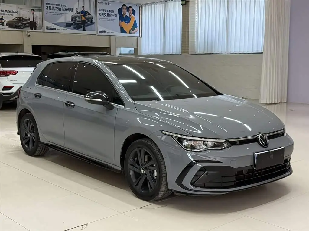 Volkswagen Golf 2023 — Photo 3/20