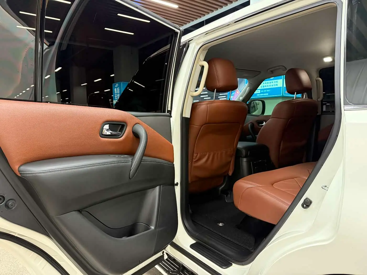 Nissan Patrol 2018 — Фото 11/18