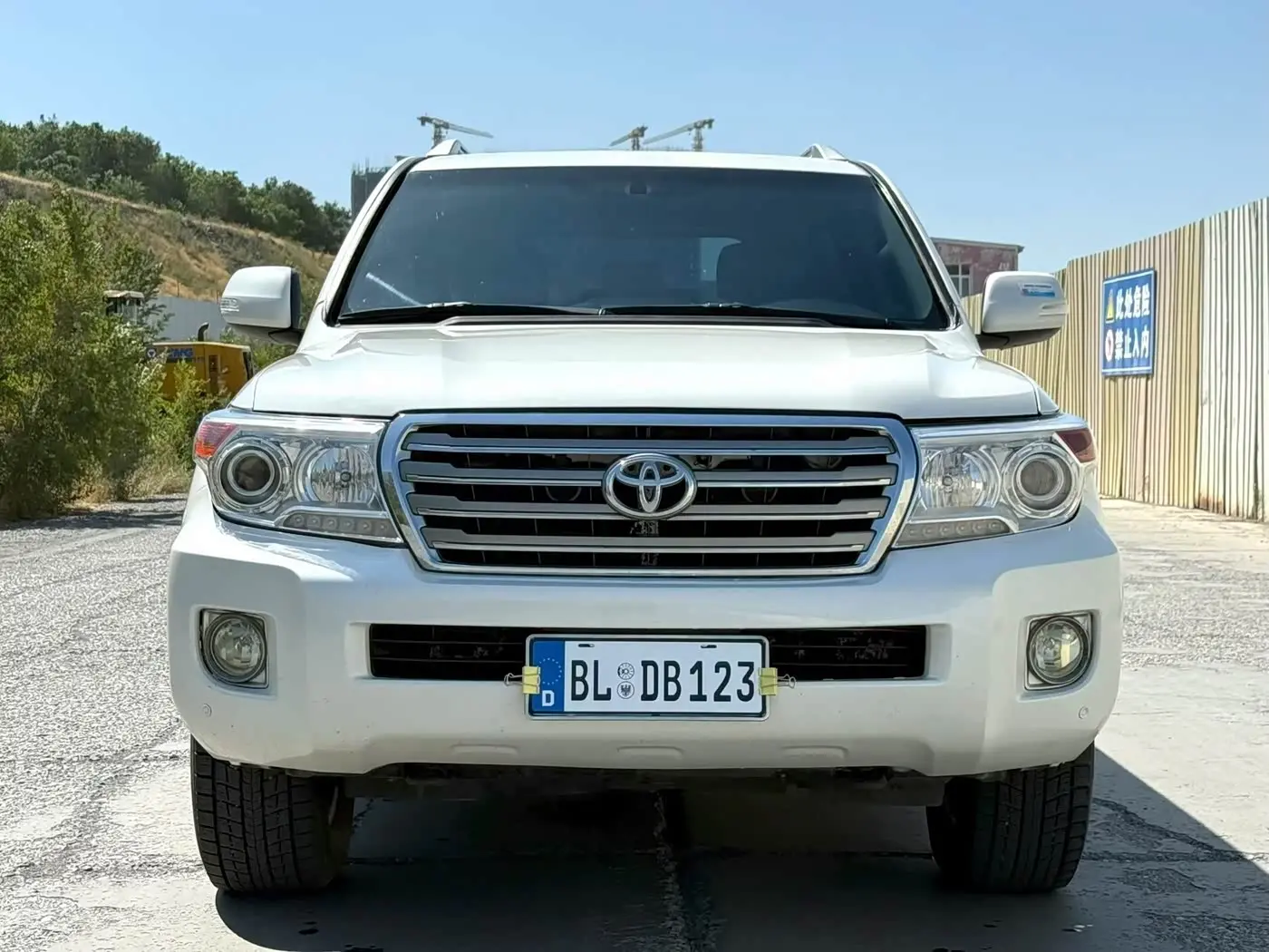 Toyota Land Cruiser 2016 — Photo 2/9