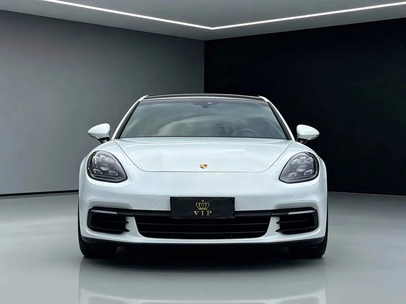 Porsche Panamera 2019 — Фото 2/9