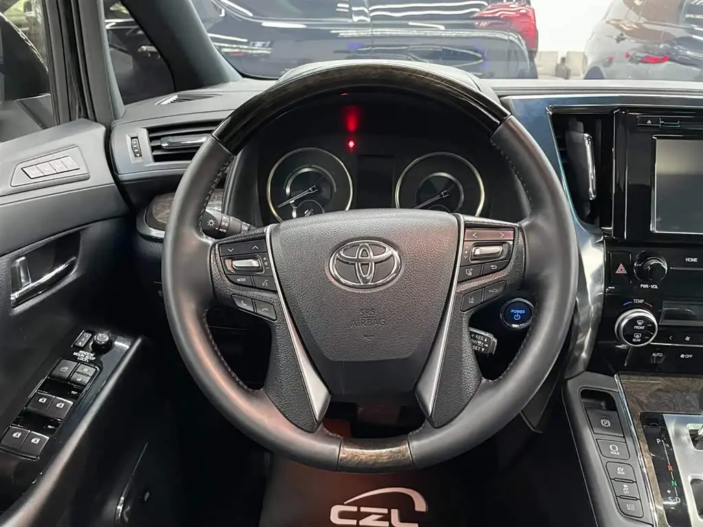 Toyota Alphard 2019 — Фото 10/15