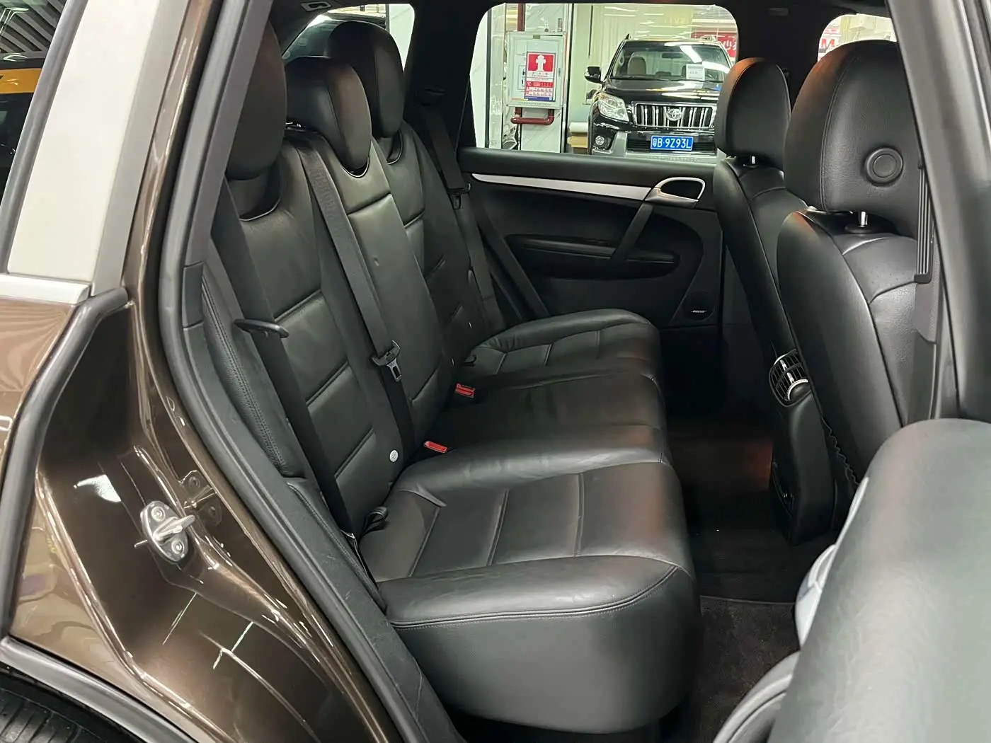 Porsche Cayenne 2009 — Photo 17/18