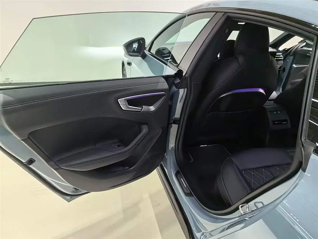 Audi A5L Sportback 2025 — Photo 18/20