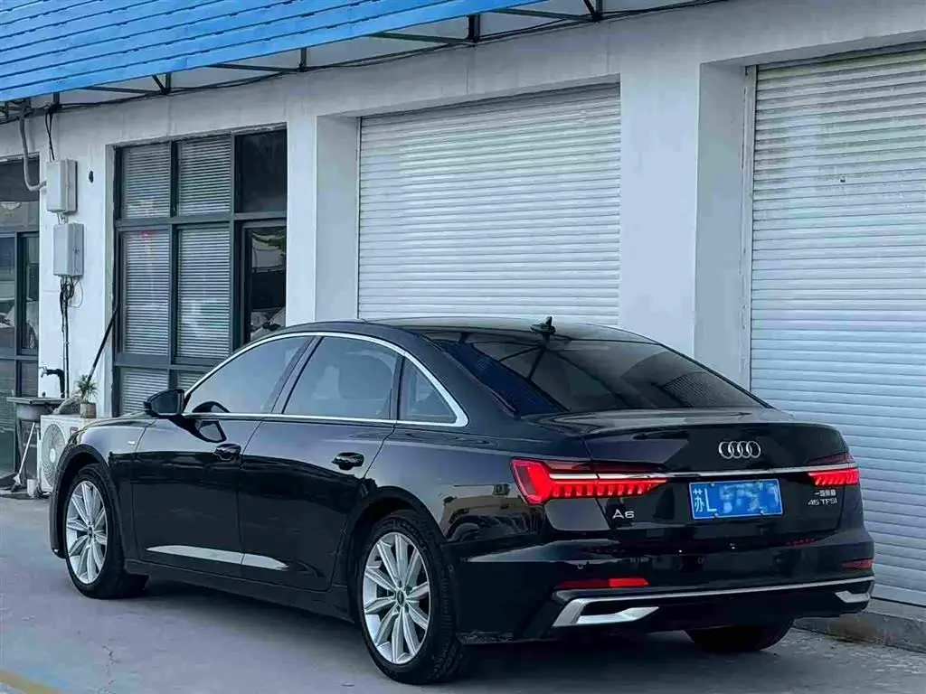Audi A6L 2022 — Фото 3/3