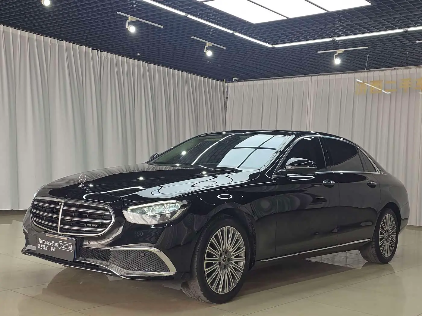 Mercedes-Benz E-Class 2021 — Фото 1/13