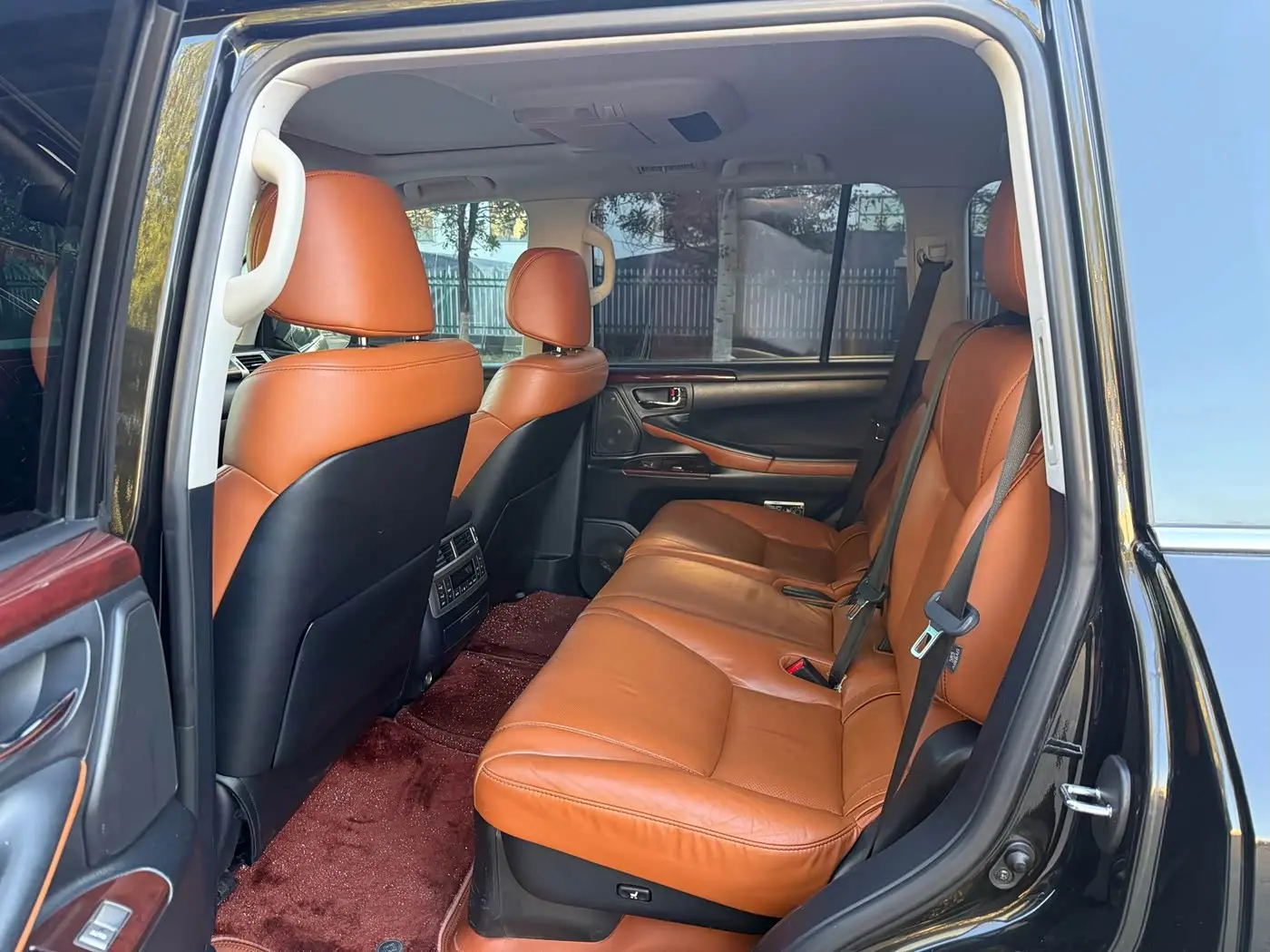 Lexus LX 2013 — Photo 6/9