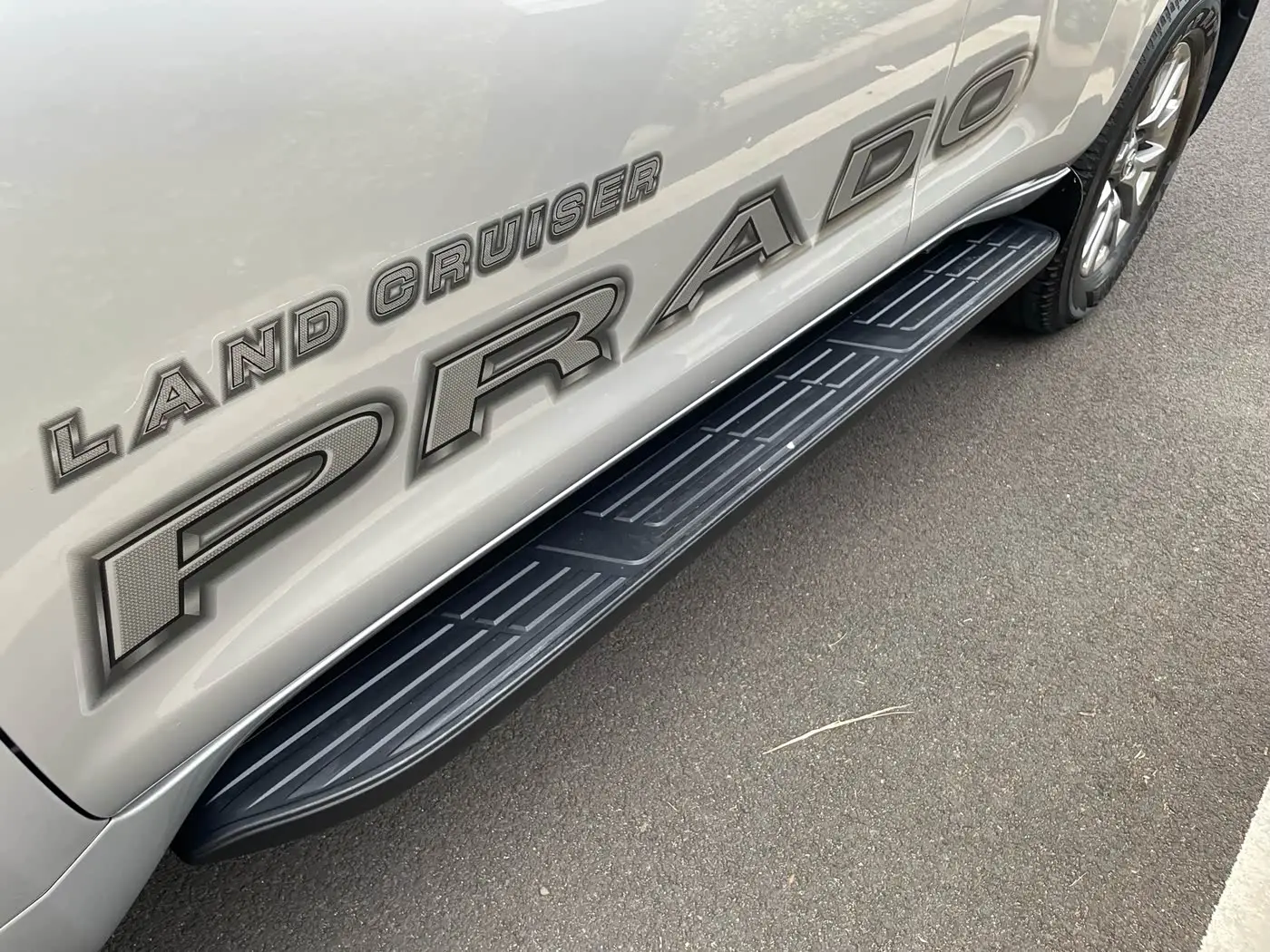 Toyota Prado 2010 — Photo 11/20