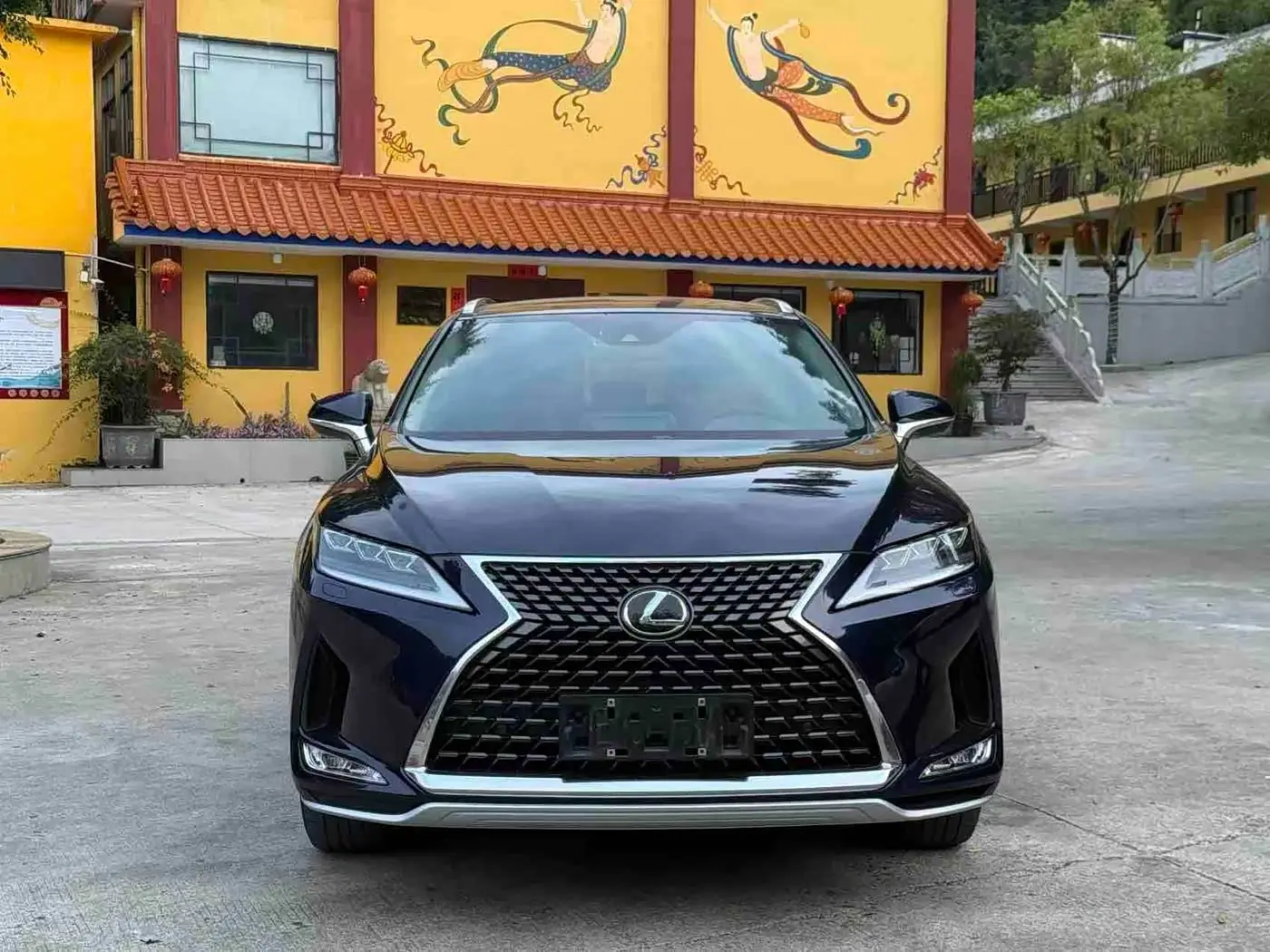 Lexus RX 2022 — Photo 2/9