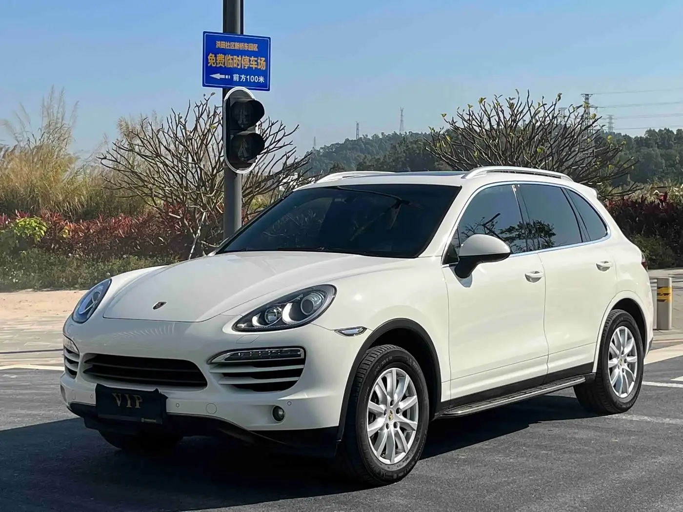 Porsche Cayenne 2012 — Photo 1/20