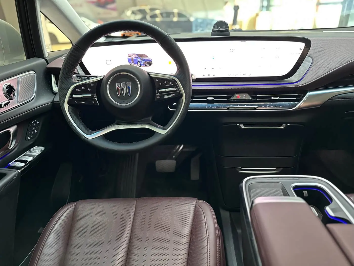 Buick Century 2024 — Photo 8/13