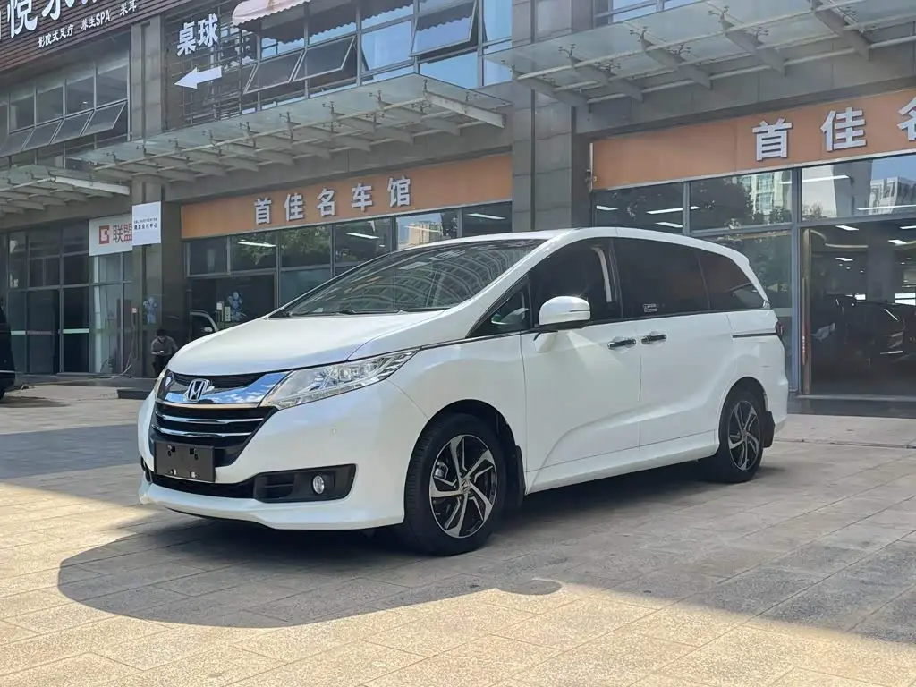 Honda Odyssey 2018 — Photo 1/20