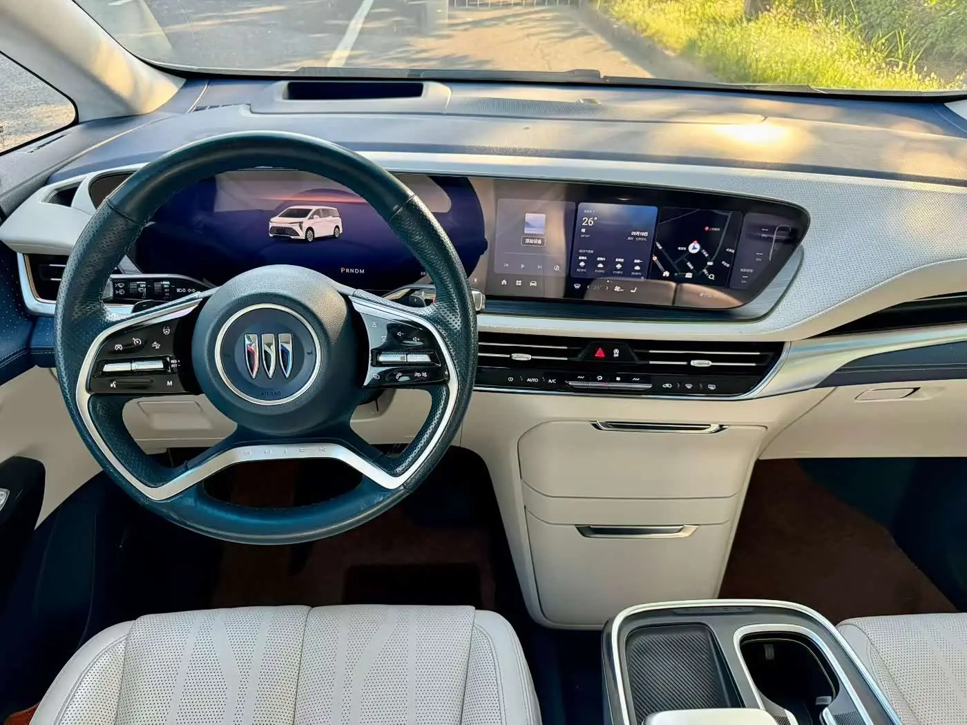 Buick Century 2023 — Photo 2/9