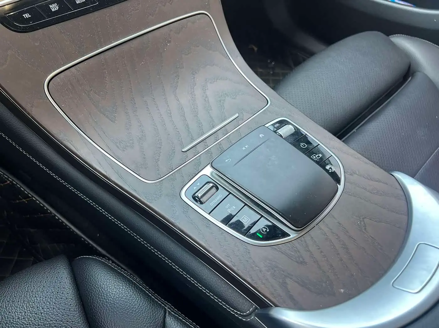 Mercedes-Benz GLC 2022 — Photo 7/11