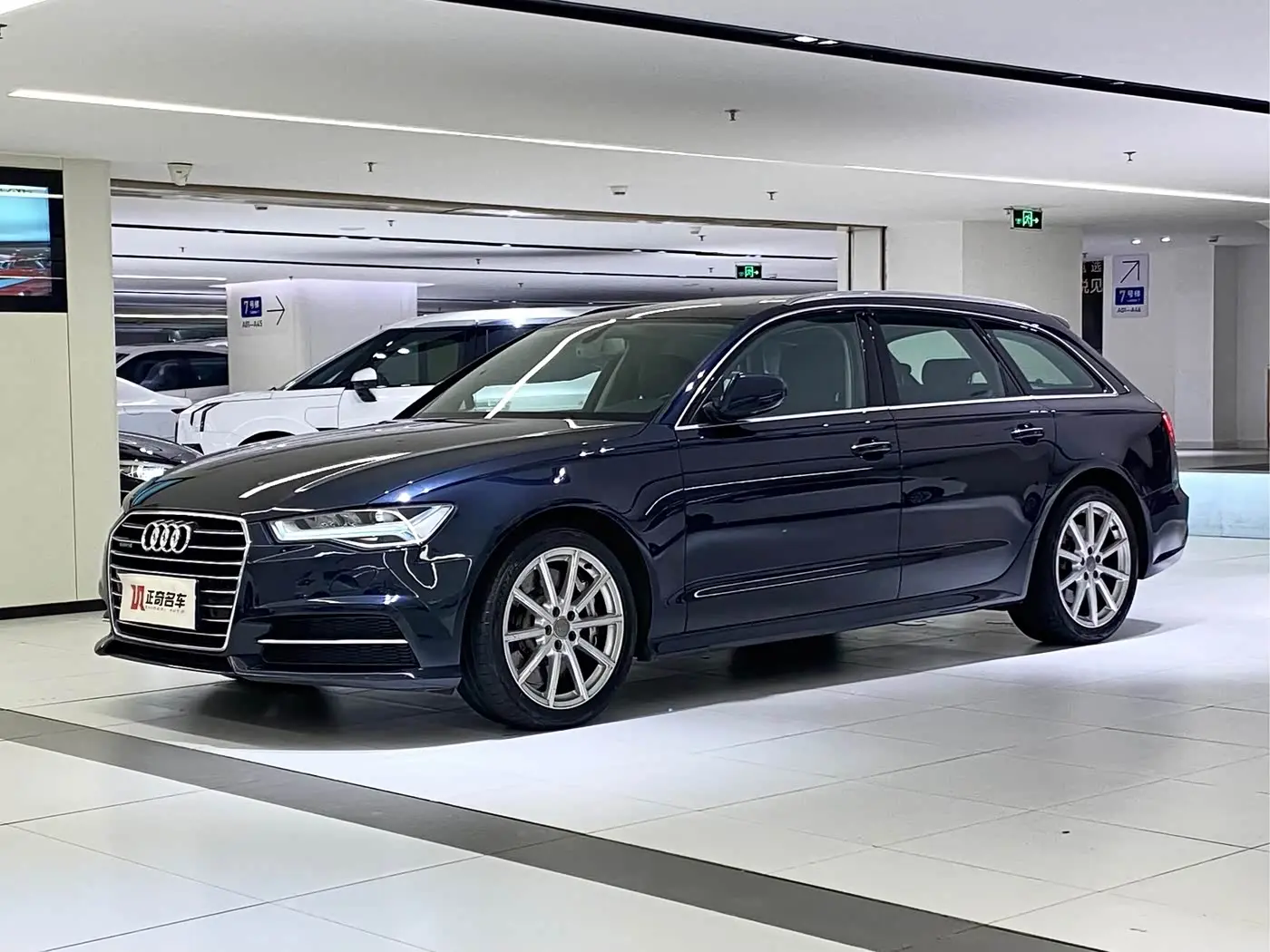 Audi A6 2018 — Фото 1/20