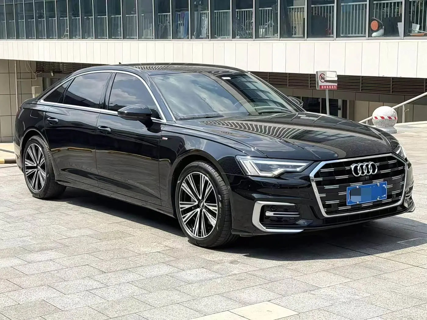 Audi A6L 2024 — Photo 3/9
