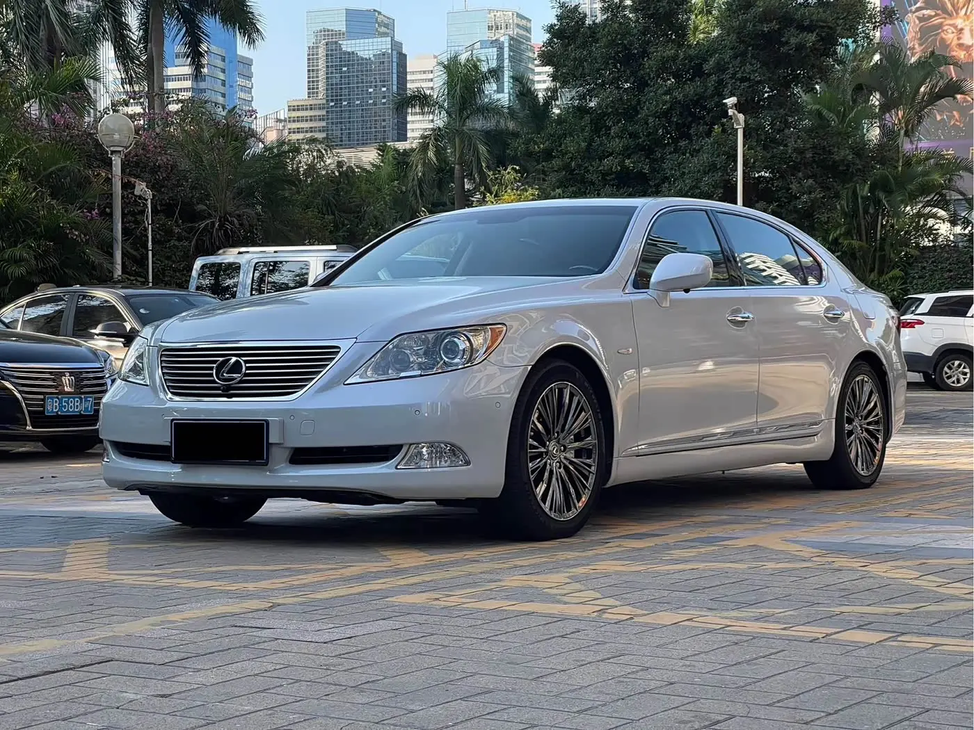 Lexus LS 2007 — Photo 1/10