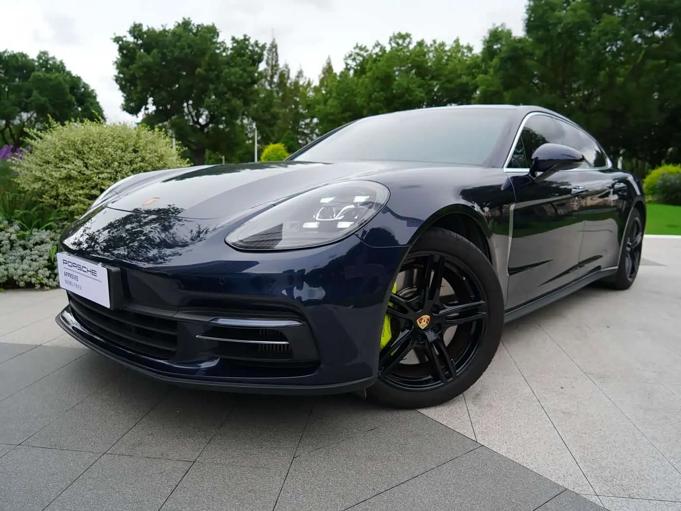 Porsche Panamera New Energy 2018 — Photo 1/19