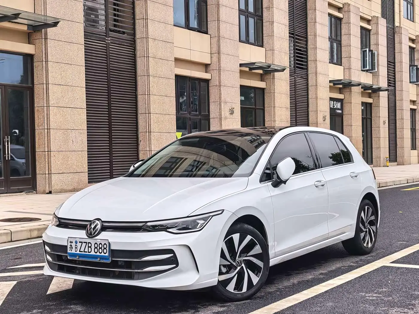 Volkswagen Golf, 2025