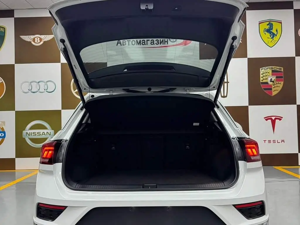 Volkswagen T-ROC 2023 — Photo 16/20