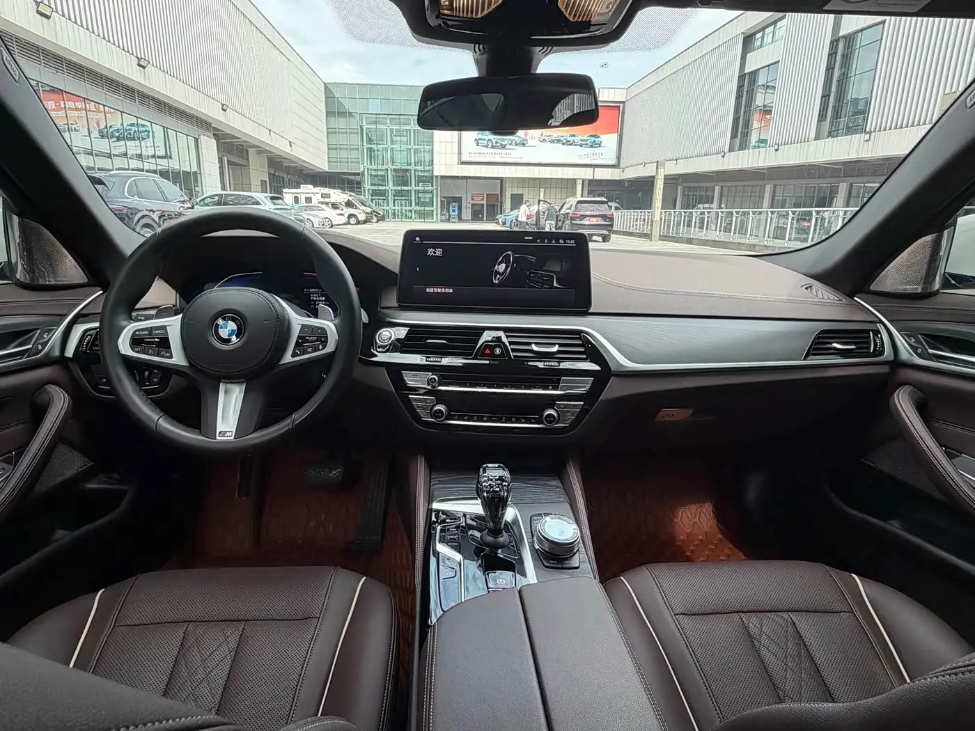 BMW 5 Series 2022 — Photo 8/15