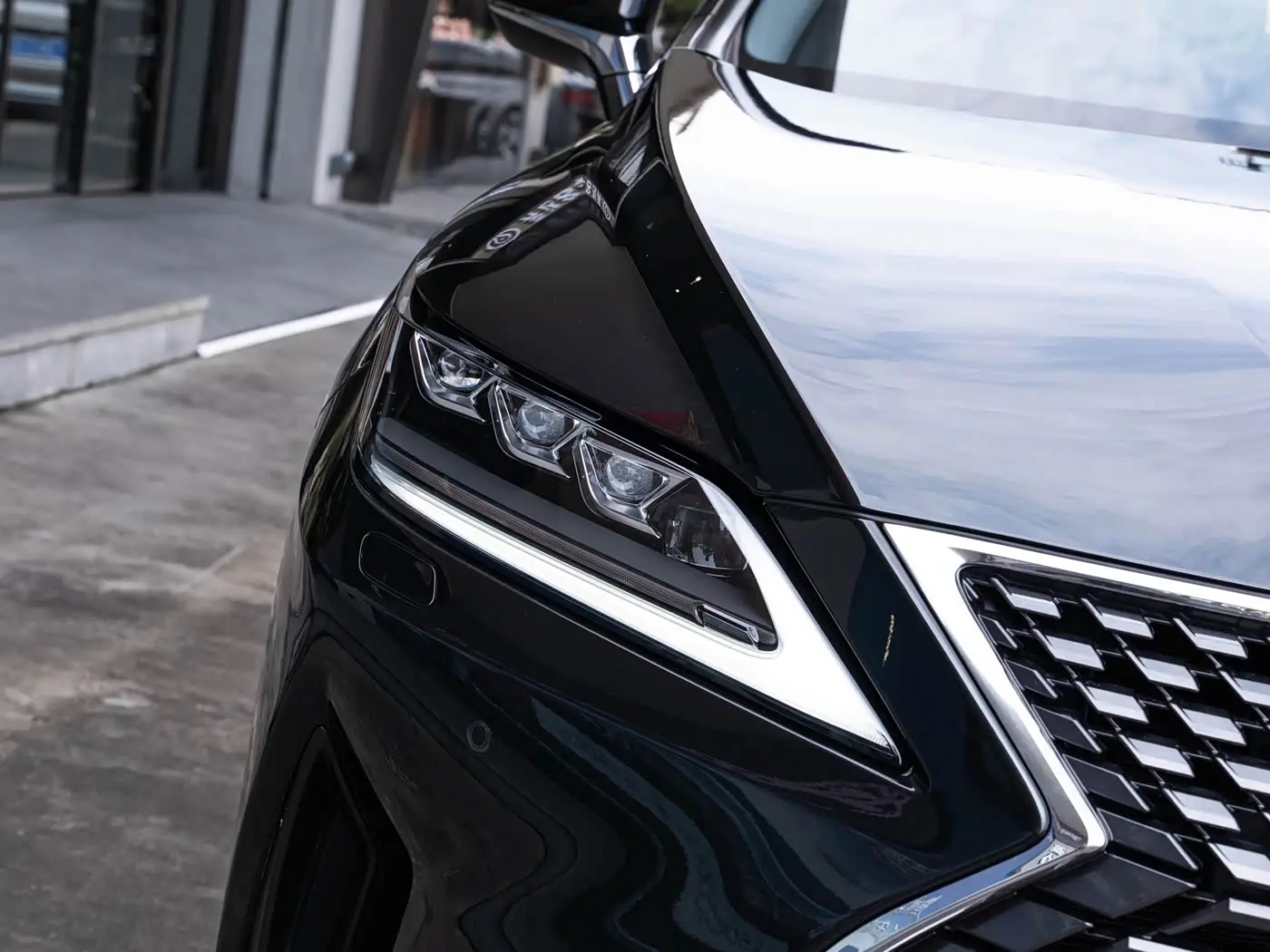 Lexus RX 2022 — Photo 6/20
