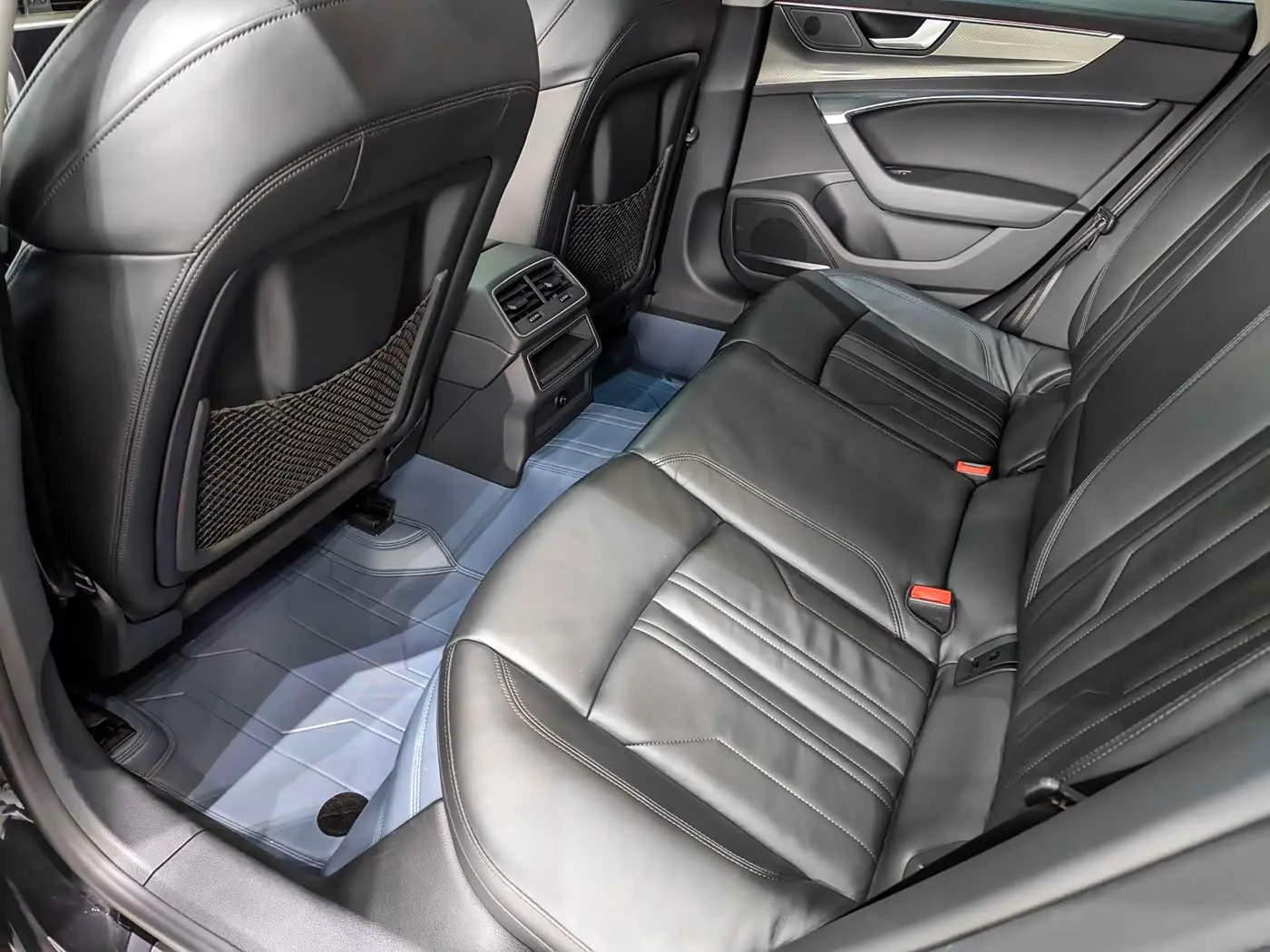 Audi A7 2019 — Şəkil 13/18