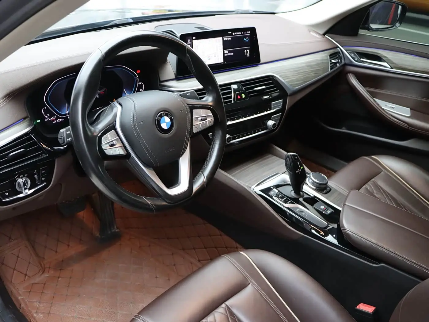 BMW 5 Series New Energy 2019 — Фото 5/20