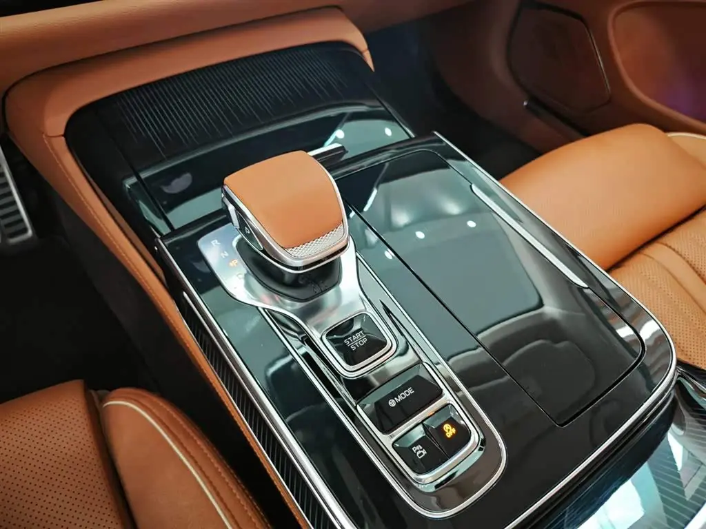 Hongqi H9 2024 — Şəkil 8/20