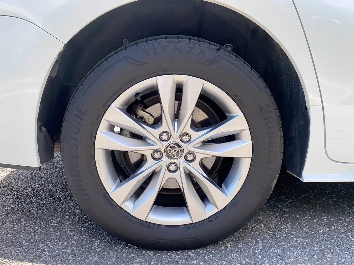 Toyota Sienna 2024 — ფოტო 20/20